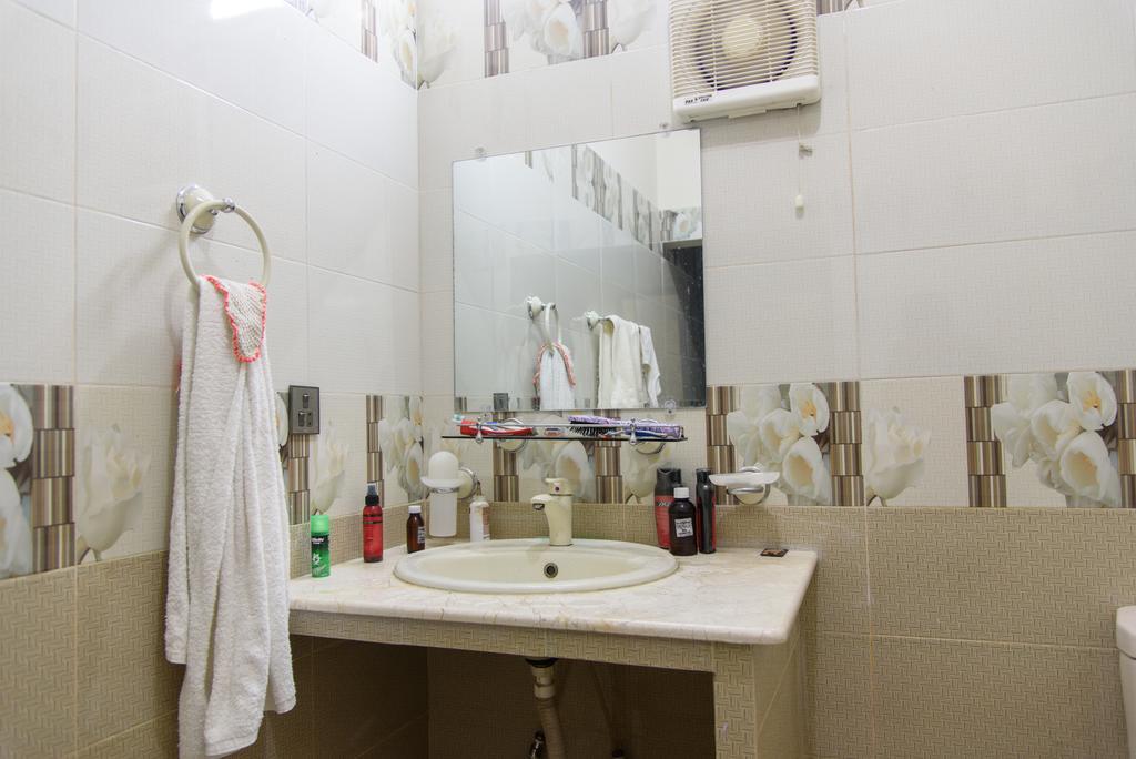 Patel Residency Guest House カラチ エクステリア 写真