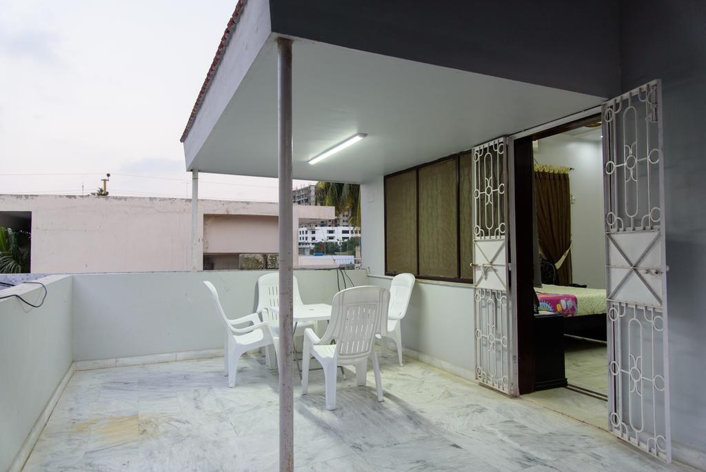 Patel Residency Guest House カラチ エクステリア 写真